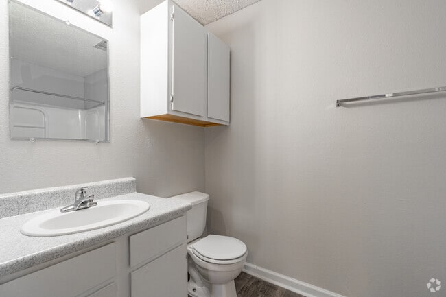 2BR, 2BA - 996SF - Caraway Commons