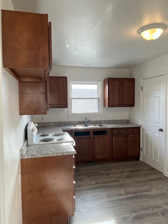 Building Photo - 611 Fulmer Ave