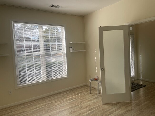 Building Photo - 11080 Kimball Crest Dr