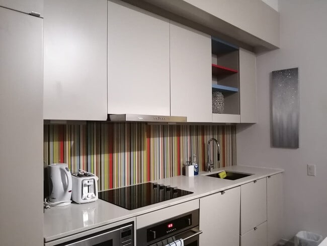 Building Photo - 334 Adelaide St W