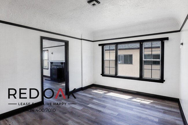 Building Photo - 2 Bedroom with Stainless Steel Appliances,...