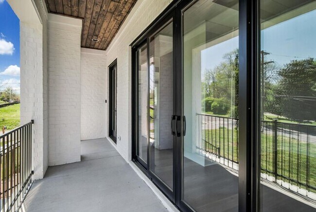 Foto del edificio - COMING SOON!  BEAUTIFUL CUSTOM BUILT HOME....