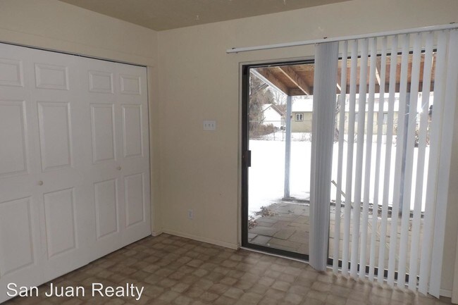 Building Photo - 3 br, 2 bath House - 812 Apahce