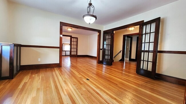 Building Photo - 177 Trapelo Rd