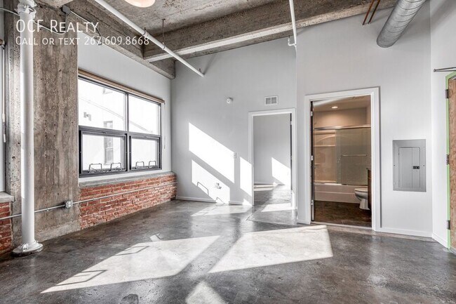 Foto del edificio - 4800 Brown St