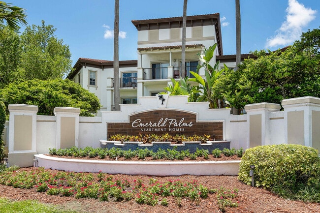 Building Photo - Emerald Palms
