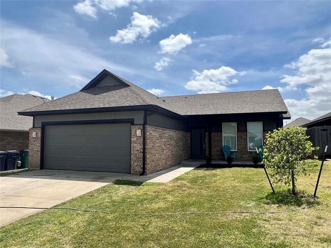 Building Photo - 9420 NW 93rd Terrace