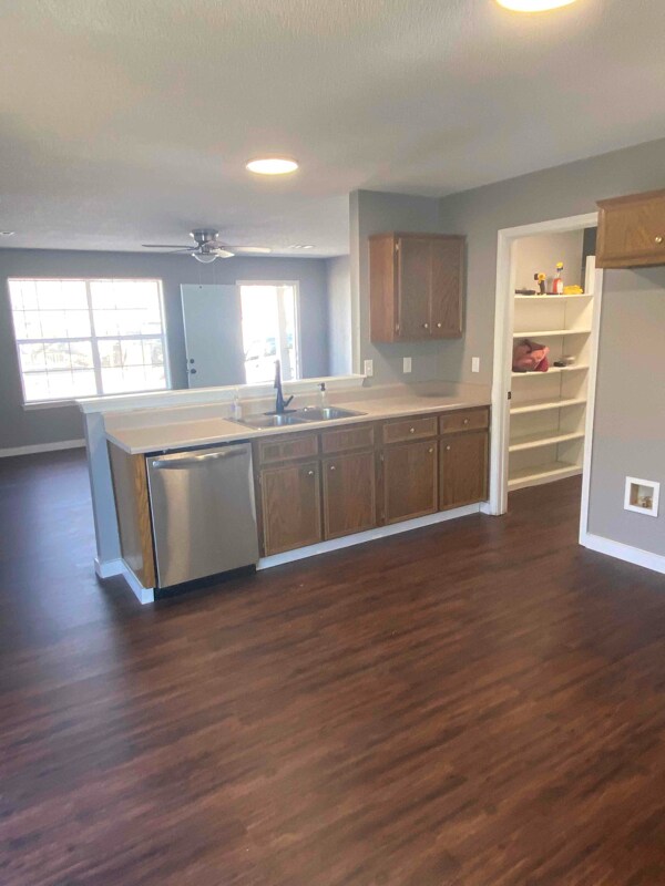 Foto del edificio - 1205 Copper Creek Dr