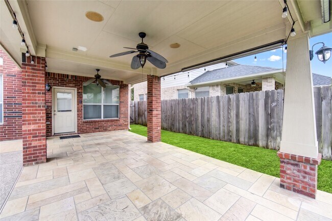Building Photo - 24934 Crystal Stone Ln