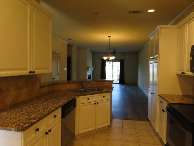 Building Photo - 1855 Signal Ridge Pl