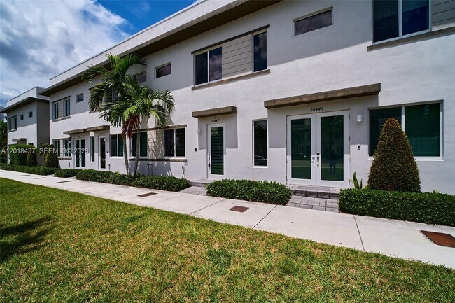 Building Photo - 10447 NW 66th St