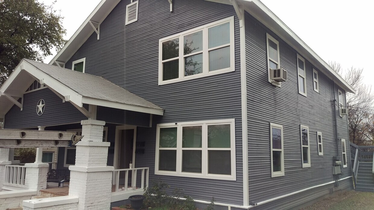 Foto del edificio - 1006 Samuels Ave