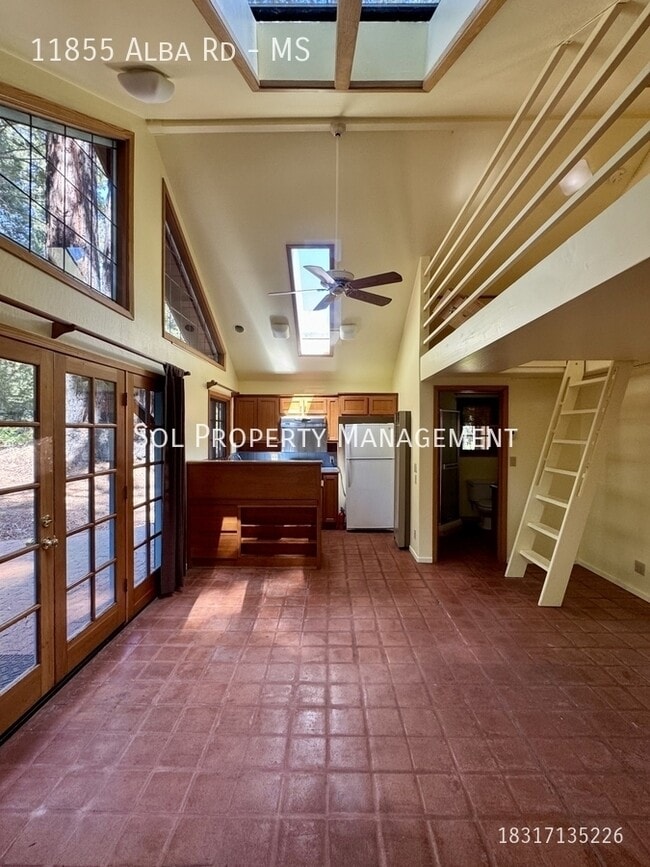 Building Photo - 11855 Alba Rd