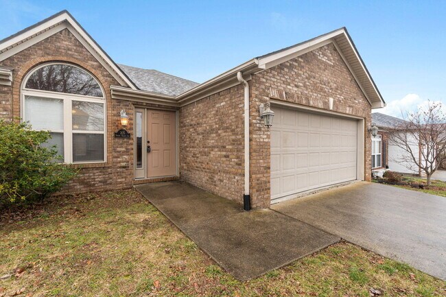 Foto del edificio - 305 Spring Valley Ln