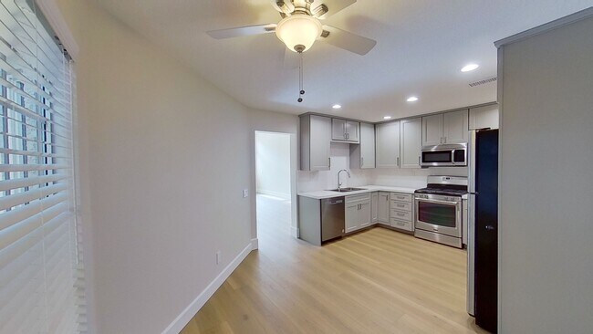 Foto del edificio - **MOVE-IN SPECIAL** 3 Bedrooms, 3 Bathroom...