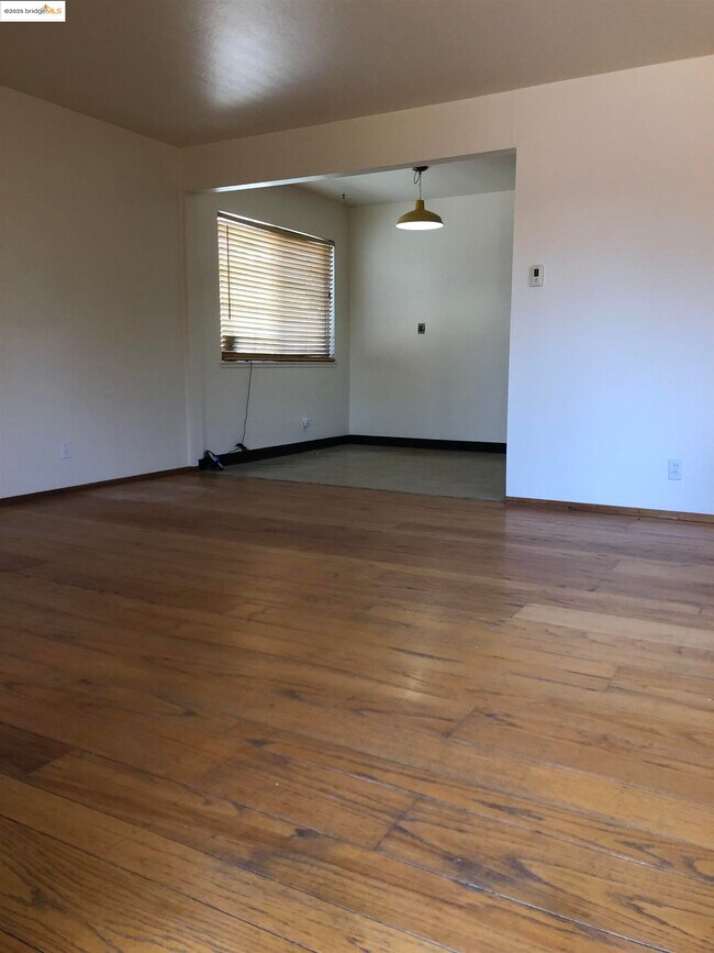 Foto del edificio - 3527 Suter St
