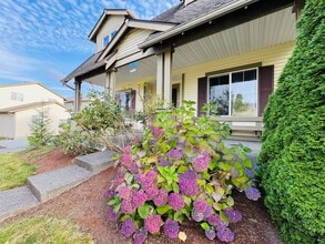 Building Photo - 5330 Larrabee Way