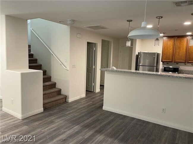 Building Photo - 3187 Mist Effect Ave