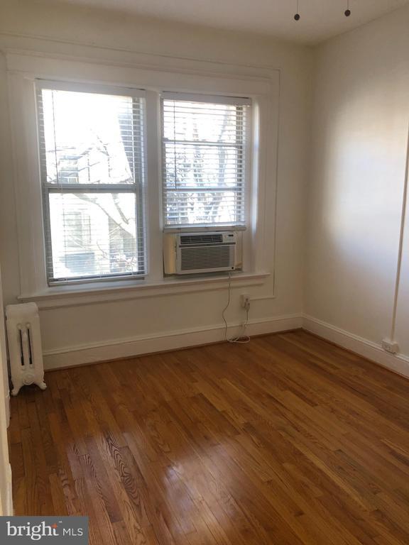 Building Photo - 1833 S St NW