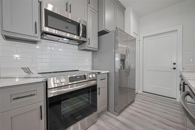 Foto del edificio - 630 Silliman St