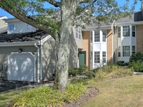 Building Photo - 326 Araneo Dr
