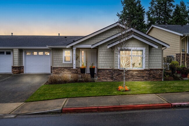 Foto del edificio - 6411 Hunt Highlands Pl