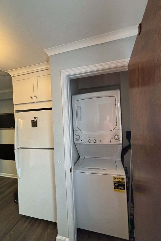 Building Photo - 86 Washington St