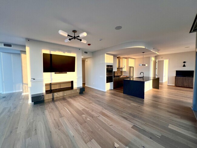Foto del edificio - 1114 W Carroll Ave