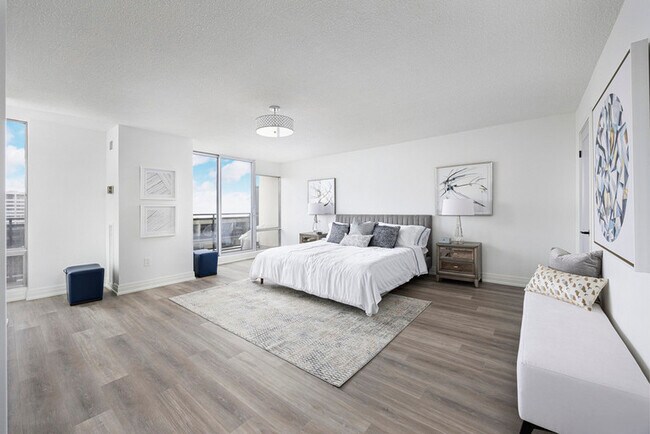 Photo du bâtiment - The Summerhill Apartments