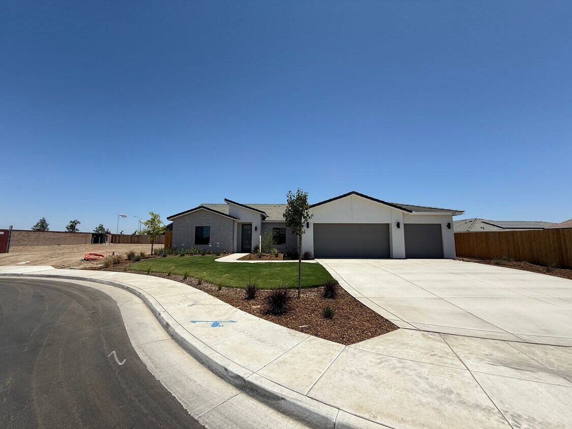 Foto principal - 510 Cobain Ct
