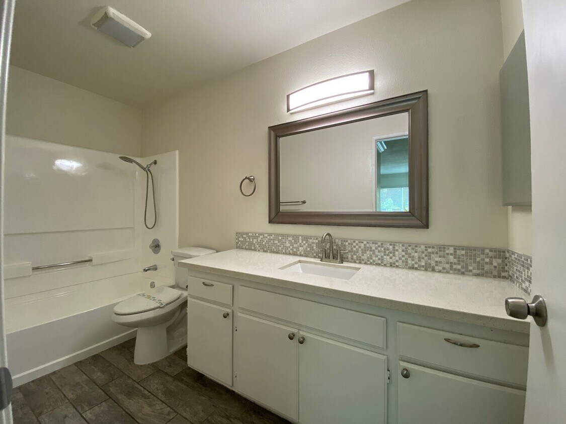 Primary Photo - 2bed/2bath home in Mission Park Community!