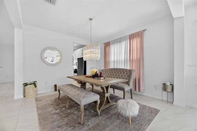 Foto del edificio - 5810 Fieldmoor Ct