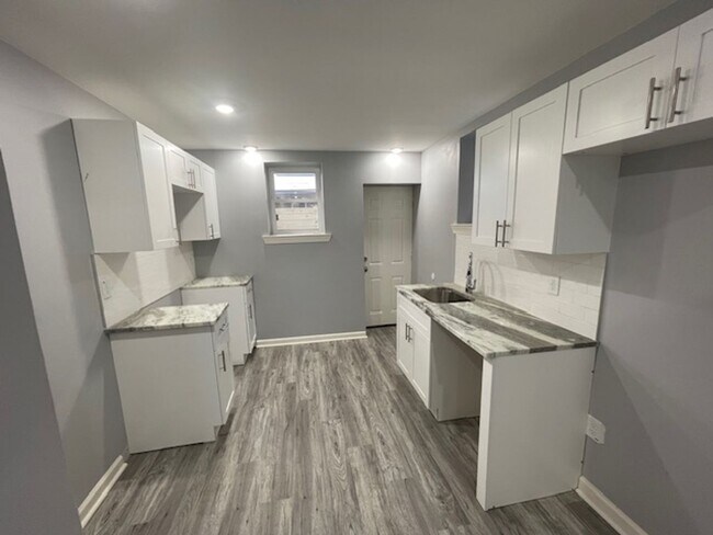 Building Photo - Anika Homes 3 Bedroom