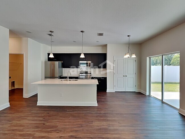 Building Photo - 2740 Ponds Trl