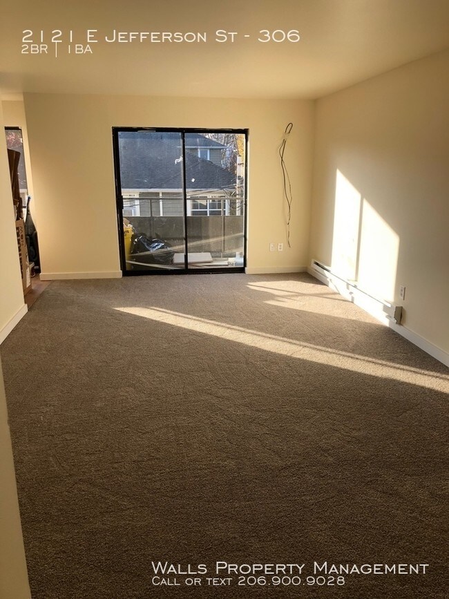 Foto del edificio - 2121 E Jefferson St