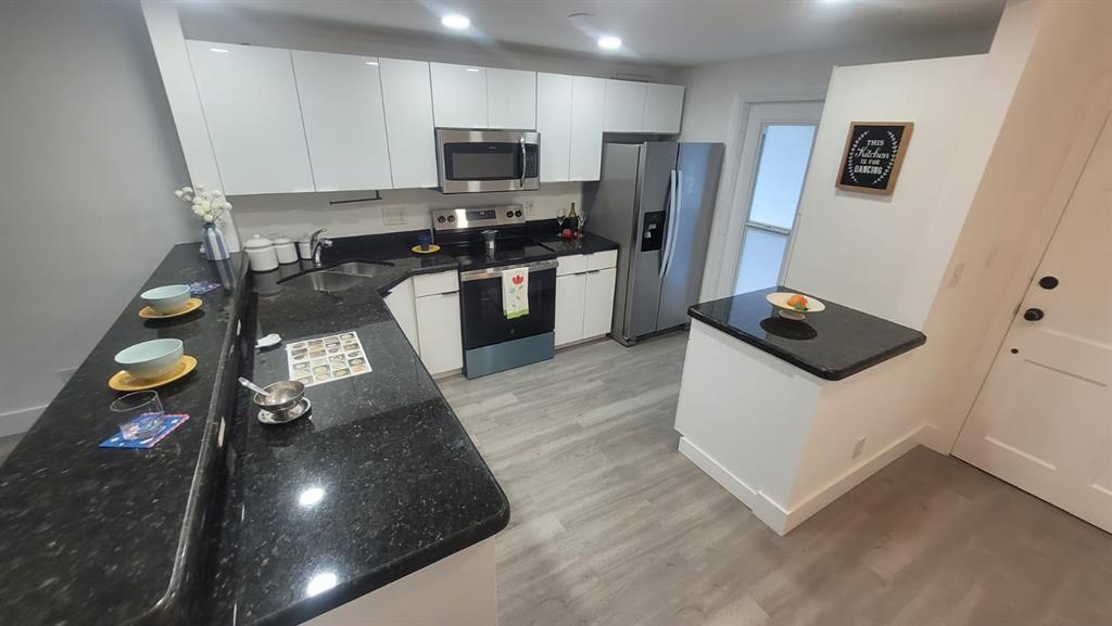 Foto principal - 1100 Pine Dr