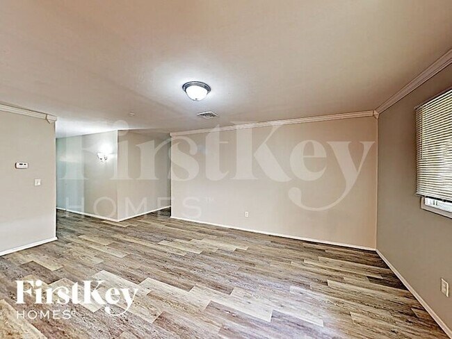 Foto del edificio - 440 Durwood Dr