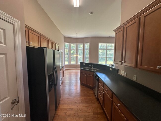 Building Photo - 4911 Alamance Dr