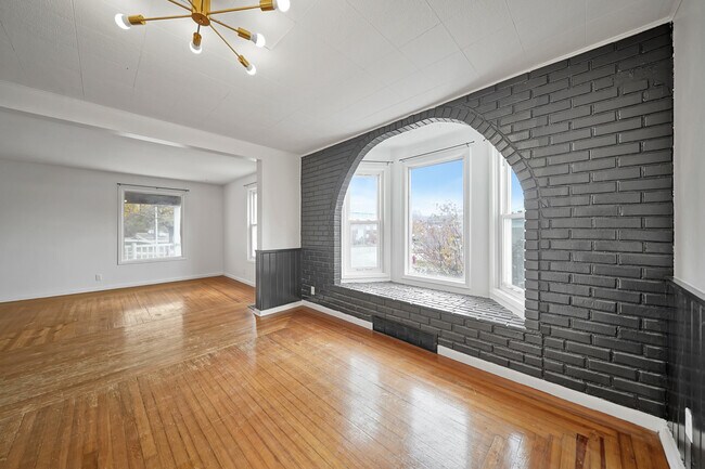 Building Photo - 1603 N Cotner Blvd