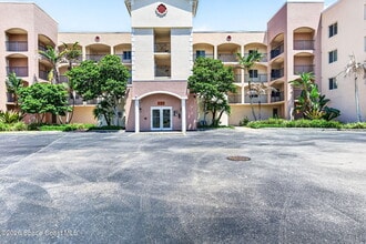 Building Photo - 123 Lancha Cir