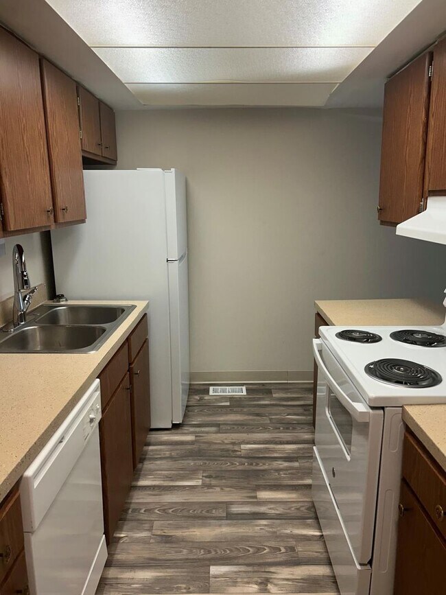 Interior Photo - ESTATES ON MAIN