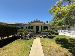 Building Photo - 4742 Idaho St