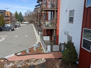 Building Photo - 801 N Orange St