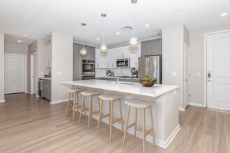 Interior Photo - Onyx North Central