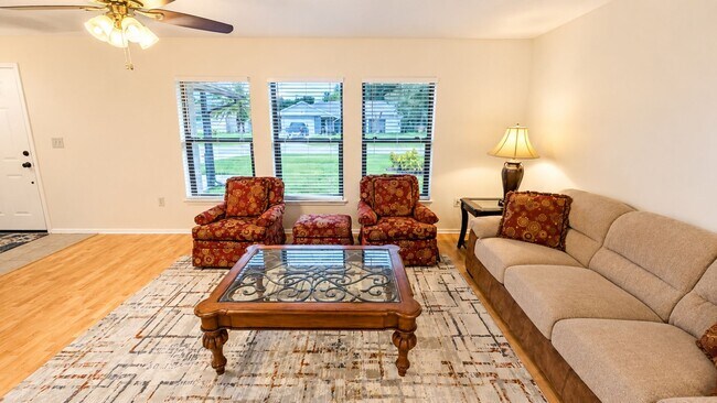 Foto del edificio - 1526 Georgetowne Ln