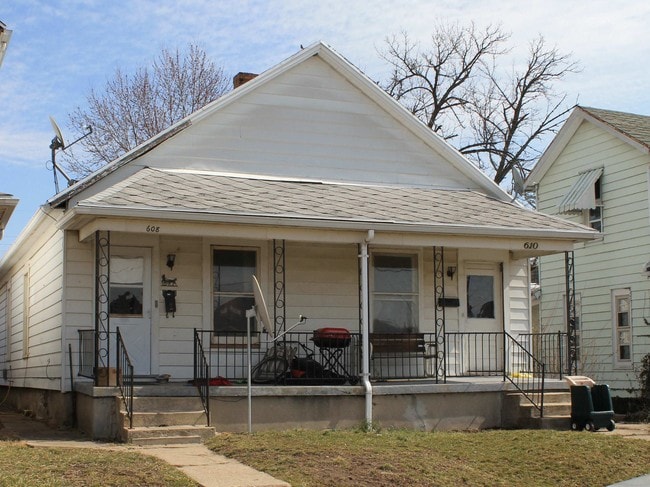 Building Photo - 1517-1521 Chapel St