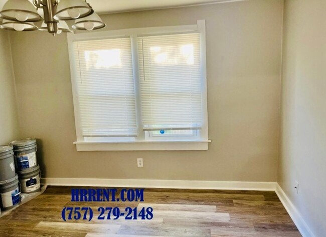 Building Photo - Charming Renovated 3 Bedroom 1 Bath Single...