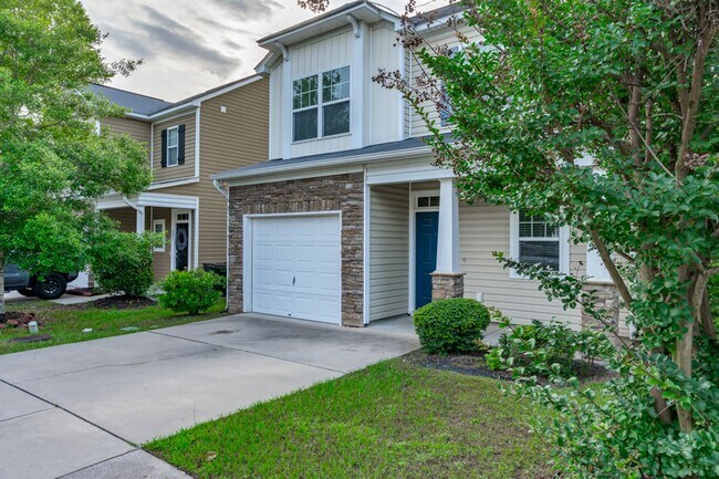 Foto del edificio - 223 Chestnut Oak Ln