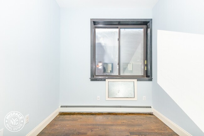 Building Photo - 682 bushwick Ave