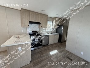 Building Photo - 3218 OH-82